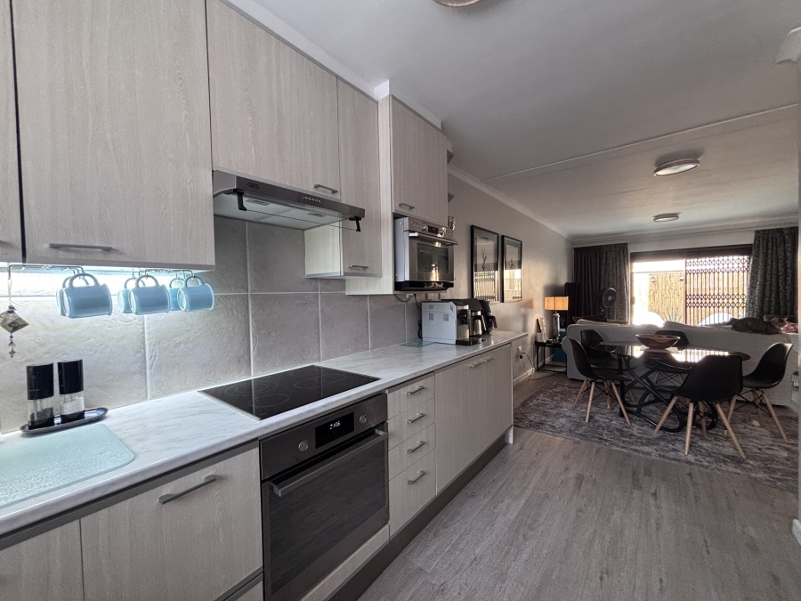 To Let 2 Bedroom Property for Rent in Parklands Western Cape